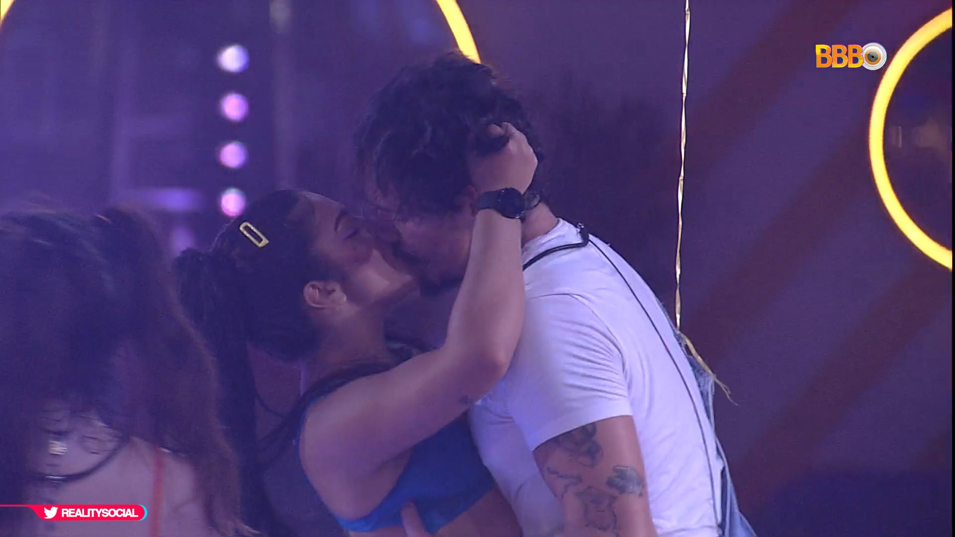 Leia mais sobre o artigo Maria e Eliezer protagonizam a primeira noite de sexo dentro do BBB 22