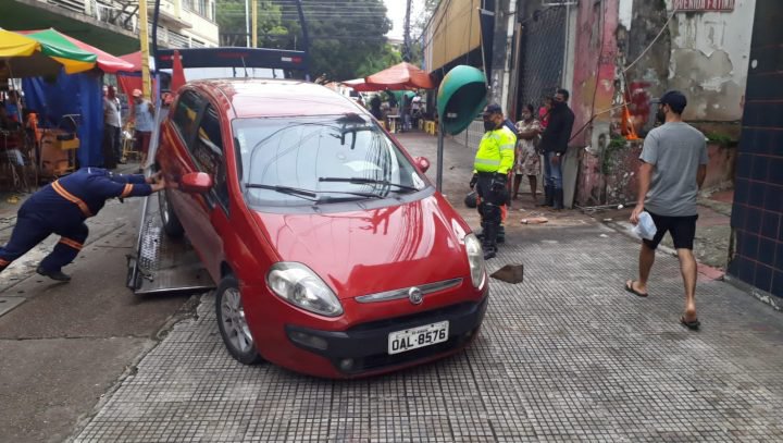Leia mais sobre o artigo Prefeitura notifica 80 motoristas por estacionamento proibido em ruas de Manaus
