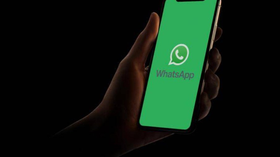 Leia mais sobre o artigo Após acordo do TSE, WhatsApp terá canal direto de denúncias