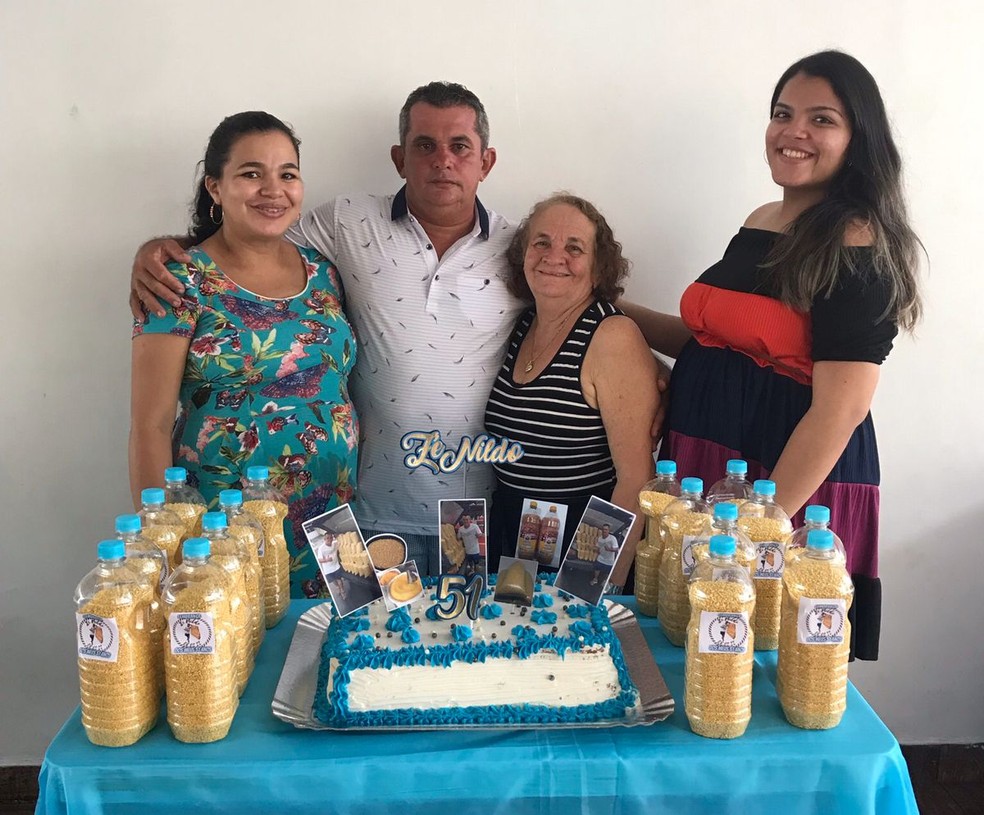 Leia mais sobre o artigo Aniversariante distribui farinha como lembrancinha de festa em Manaus