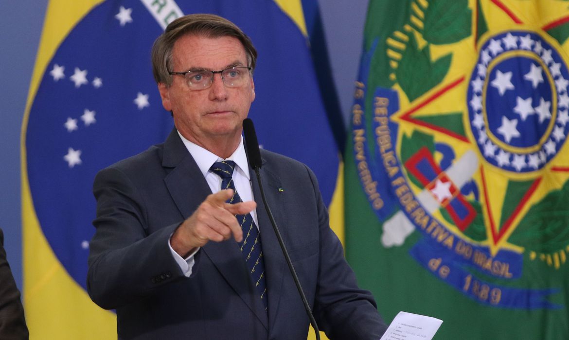 Leia mais sobre o artigo Bolsonaro sanciona lei que amplia pena para violência contra crianças