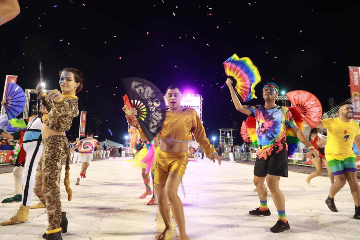 Leia mais sobre o artigo Emoção e alegria marcaram apresentações das escolas de samba do Grupo Especial de Manaus