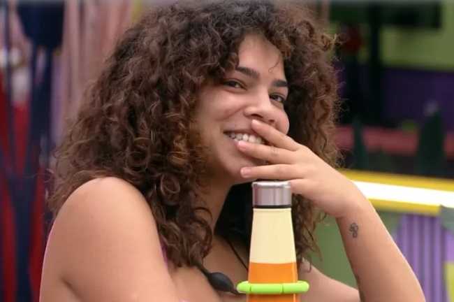 Leia mais sobre o artigo Ex-BBB Maria volta ao OnlyFans