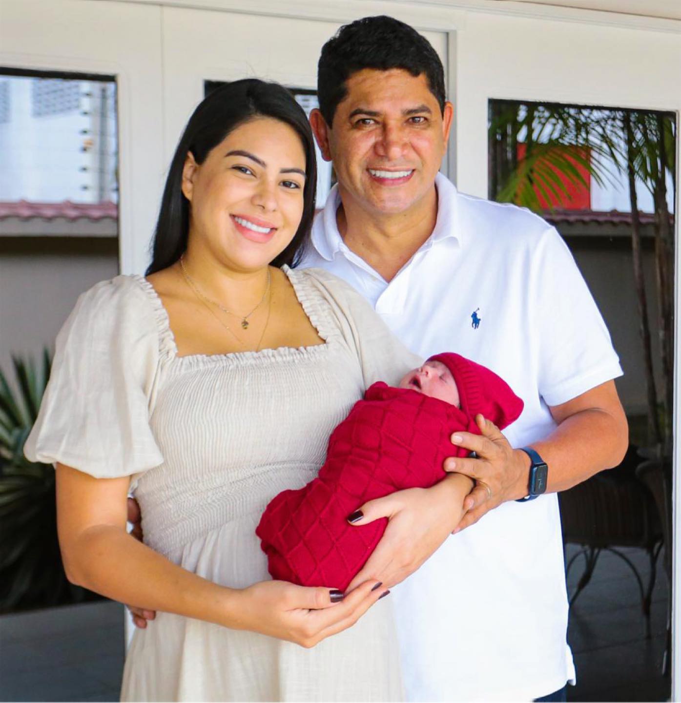 Leia mais sobre o artigo Filho da ex-miss Brasil Mayra Dias nasce na cidade de Parintins