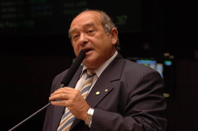 Leia mais sobre o artigo Praciano disputará eleição para deputado estadual