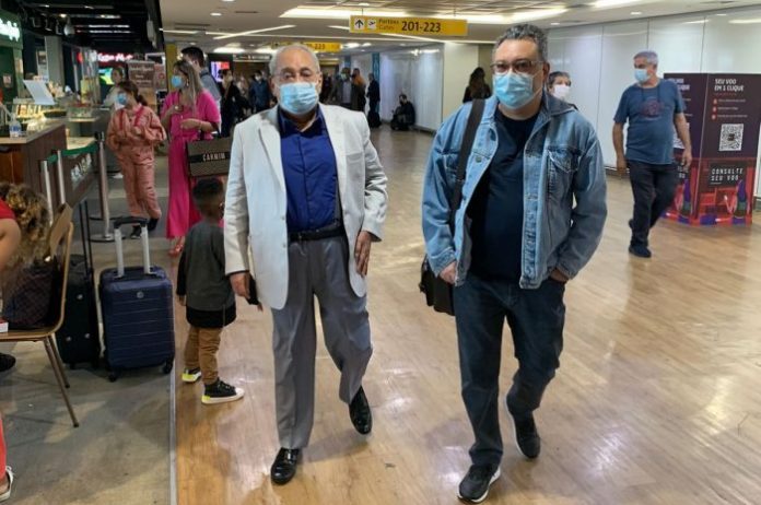 Leia mais sobre o artigo Amazonino volta pra Manaus: “iniciar nossa jornada para reconstruir o Amazonas”
