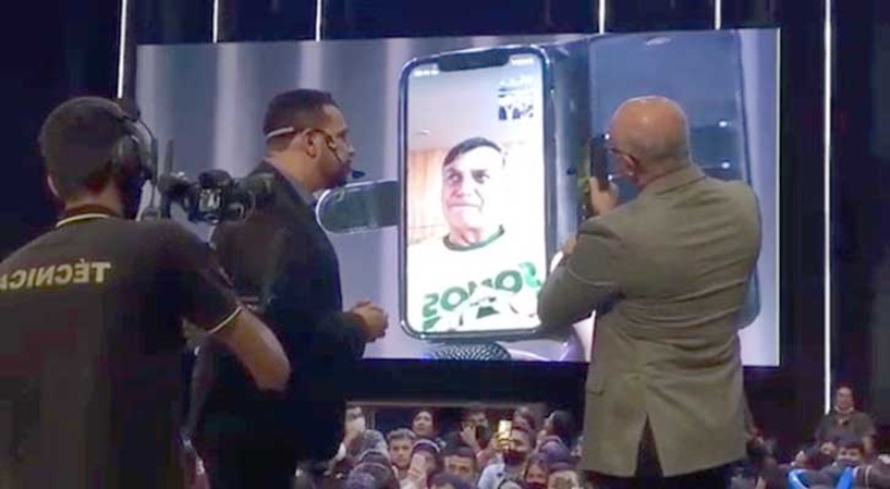 Leia mais sobre o artigo Igreja Restauração vira palco para Menezes e Bolsonaro