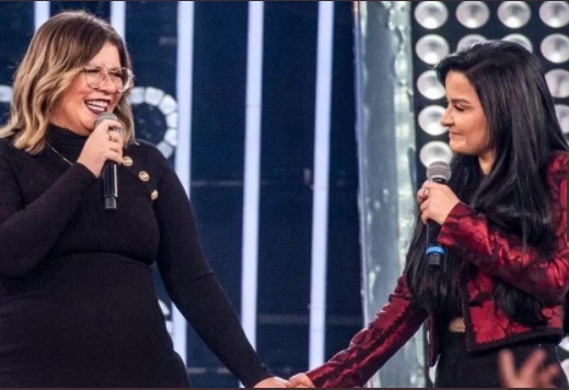Leia mais sobre o artigo Mãe de Marília Mendonça revela áudio da cantora para Maraísa antes de acidente: ‘Será que vou morrer?’