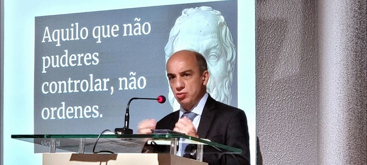 Leia mais sobre o artigo Em francês, presidente do TCE-AM dará palestra à universidade Clermont Auvergne