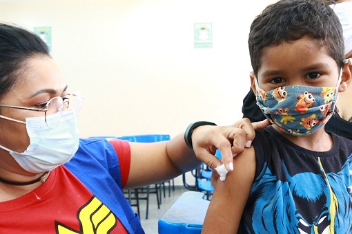 Leia mais sobre o artigo Amazonas já aplicou mais de 240 mil doses de vacinas contra Covid-19 em crianças de 5 a 11 anos