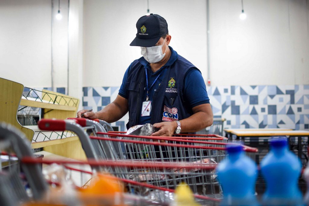 No momento, você está visualizando Procon apreende mais de 30 Kg de produtos em supermercado no Centro de Manaus