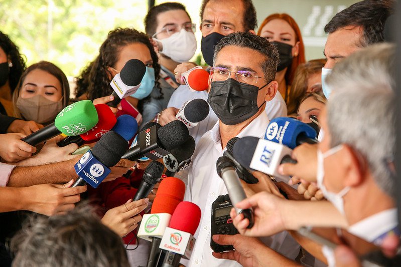 Leia mais sobre o artigo David Almeida nomeia novos secretários municipais na gestão