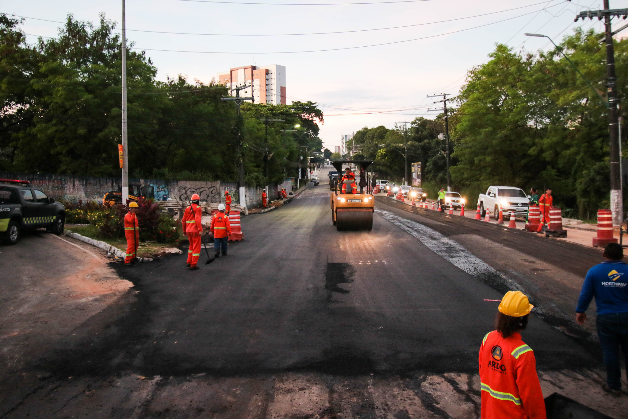 Leia mais sobre o artigo Após interdição, avenida Jornalista Umberto Calderaro Filho é liberada
