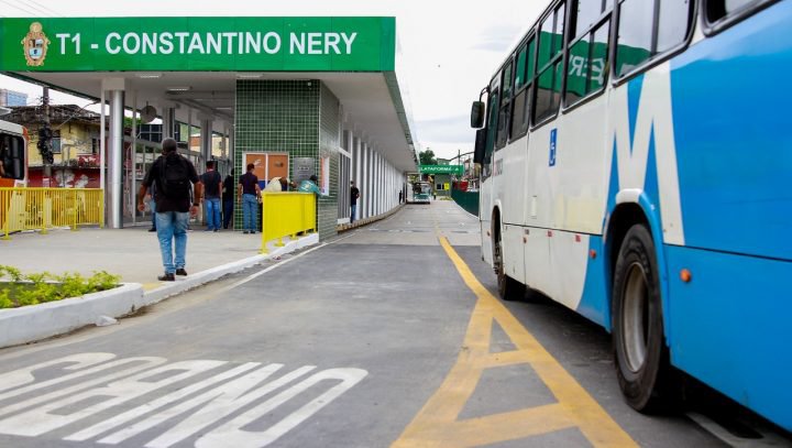Leia mais sobre o artigo Embarque e desembarque em paradas de ônibus de Manaus sofrem alterações