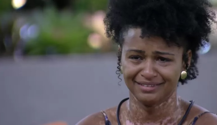 Leia mais sobre o artigo Emparedada, Natália chora: ‘Eu não quero ver a Ana Maria’