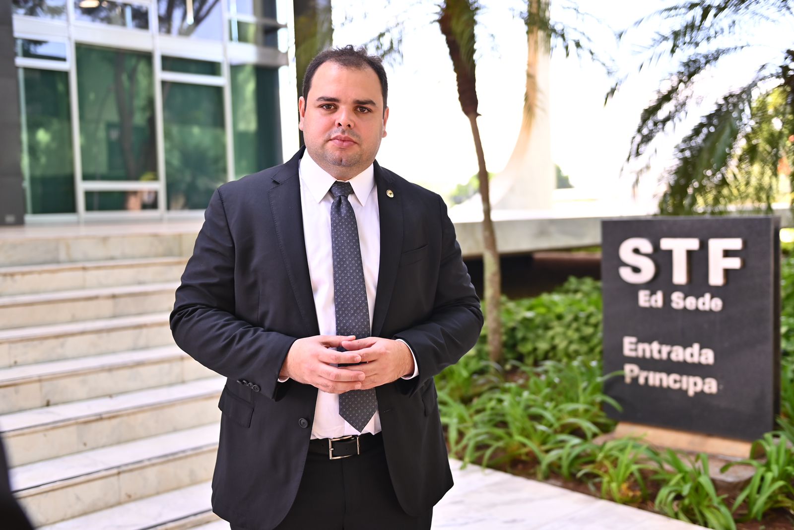Leia mais sobre o artigo Lei de Roberto Cidade obriga concessionárias e prestadoras de serviços a incentivarem vacinação
