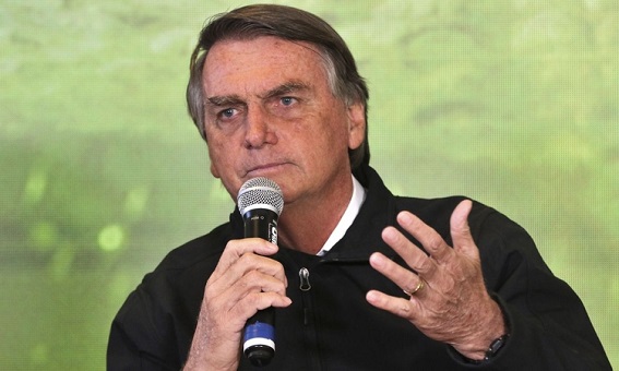 Leia mais sobre o artigo Bolsonaro diz ter sido único líder contra o isolamento durante pandemia da Covid-19