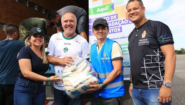 Leia mais sobre o artigo Partida do Manaus FC arrecada cerca de 5 toneladas de alimentos na Arena da Amazônia