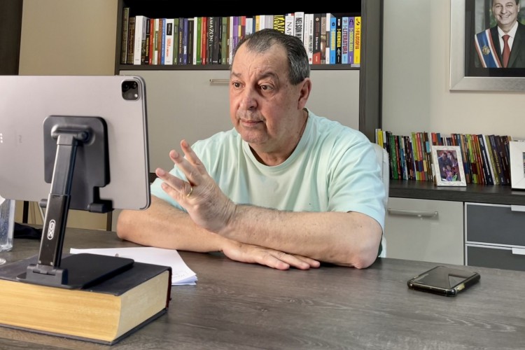 Leia mais sobre o artigo Omar Aziz lidera corrida ao Senado