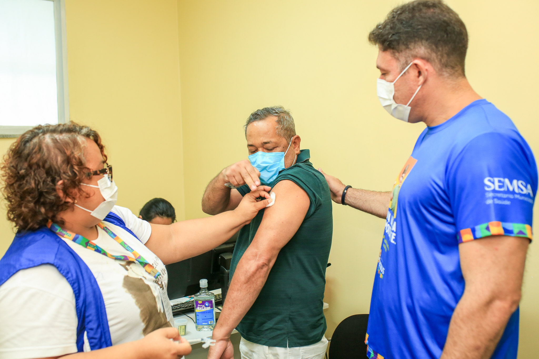 Leia mais sobre o artigo Vacinação contra Covid-19 terá nove pontos em Manaus até 12h de hoje (28)