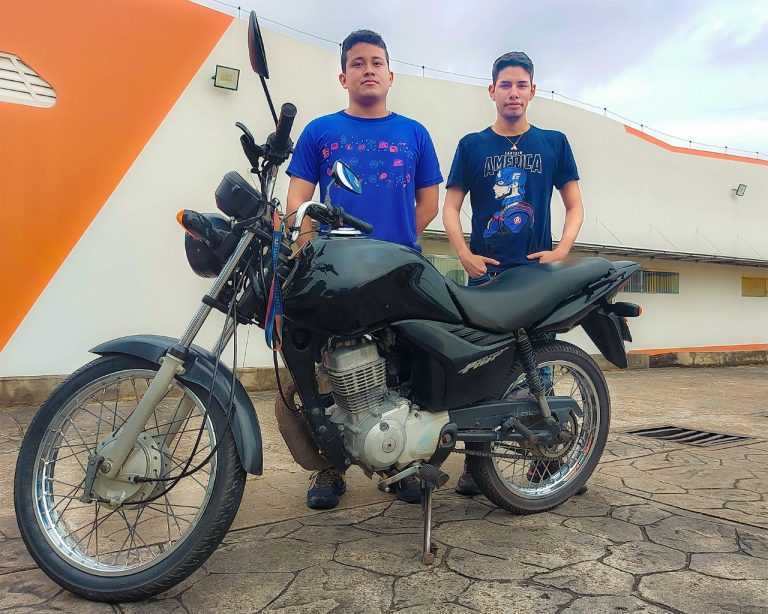 Leia mais sobre o artigo Alunos da UEA desenvolve tecnologia para prevenção de mortes e roubo de motos