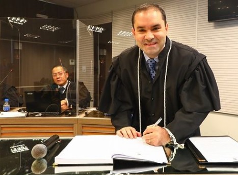 Leia mais sobre o artigo Justiça Eleitoral do Amazonas empossa novo juiz
