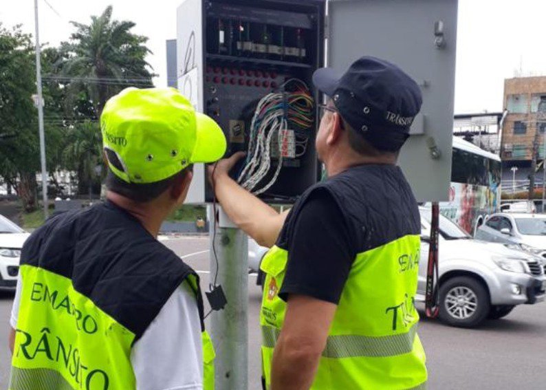 Leia mais sobre o artigo Furtos de cabos nos semáforos de Manaus prejudica trânsito de Manaus