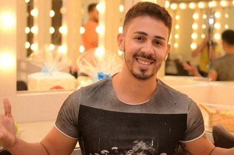 Leia mais sobre o artigo Bandidos invadiram apartamento de Carlinhos Maia, diz colunista