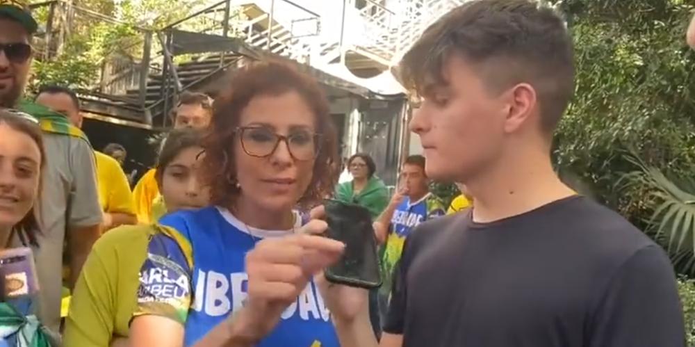 Leia mais sobre o artigo Ao defender governo, deputada diz que Manaus é culpada pela crise de oxigênio