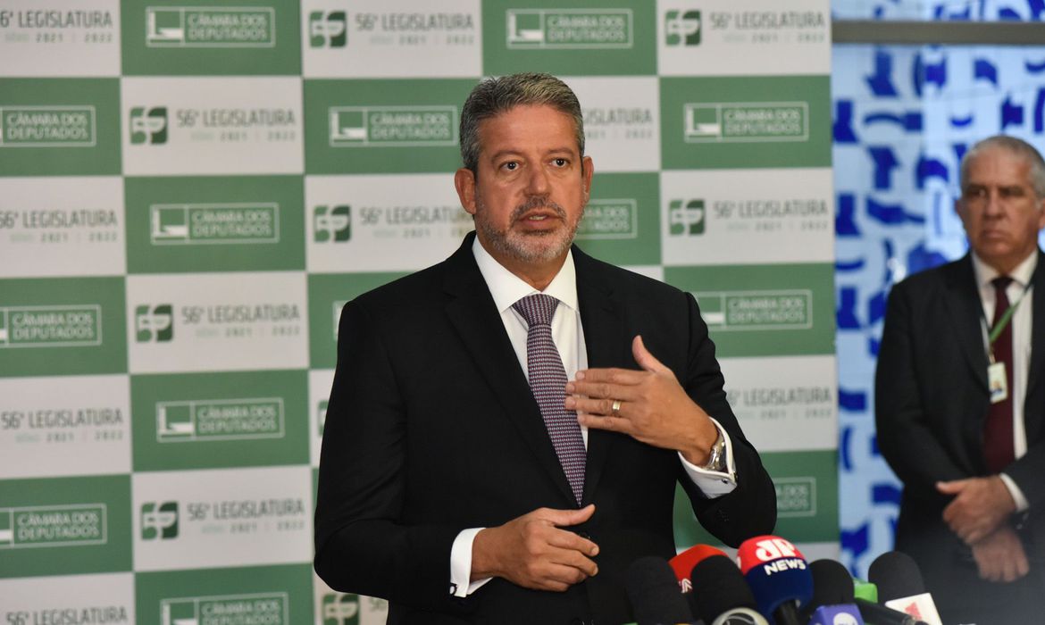 Leia mais sobre o artigo Câmara deve votar PECs para redução do preço de combustíveis até julho