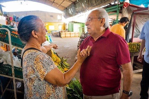 No momento, você está visualizando Amazonino vai a Iranduba e discute com o povo os problemas e soluções para o Amazonas