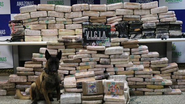 Leia mais sobre o artigo Polícia apreende mais de 700 kg de drogas na calha do rio Negro