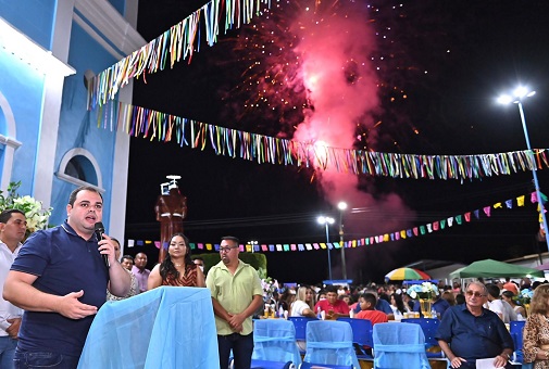 Leia mais sobre o artigo No dia de Santo Antônio, Roberto Cidade destaca leis que enaltecem o festejo do padroeiro de Borba