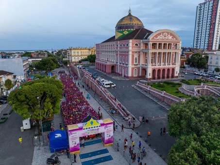 Leia mais sobre o artigo Corrida em comemoração aos  125 anos do Teatro Amazonas reúne 1.500 atletas