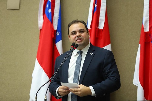 Leia mais sobre o artigo Roberto Cidade chama atenção para lei que cria política de diagnóstico e tratamento de depressão na rede pública