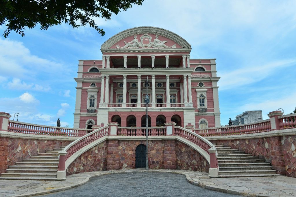 Leia mais sobre o artigo Confira programação de junho no Teatro Amazonas
