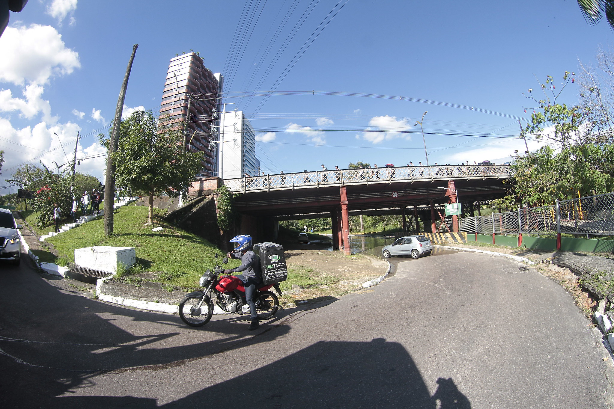 Leia mais sobre o artigo Alça inferior da ponte dos Bilhares é interditada