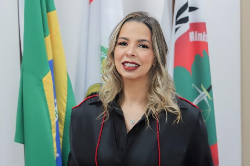 Leia mais sobre o artigo Fernanda Cantanhede é a nova procuradora-geral do Ministério Público de Contas do TCE-AM