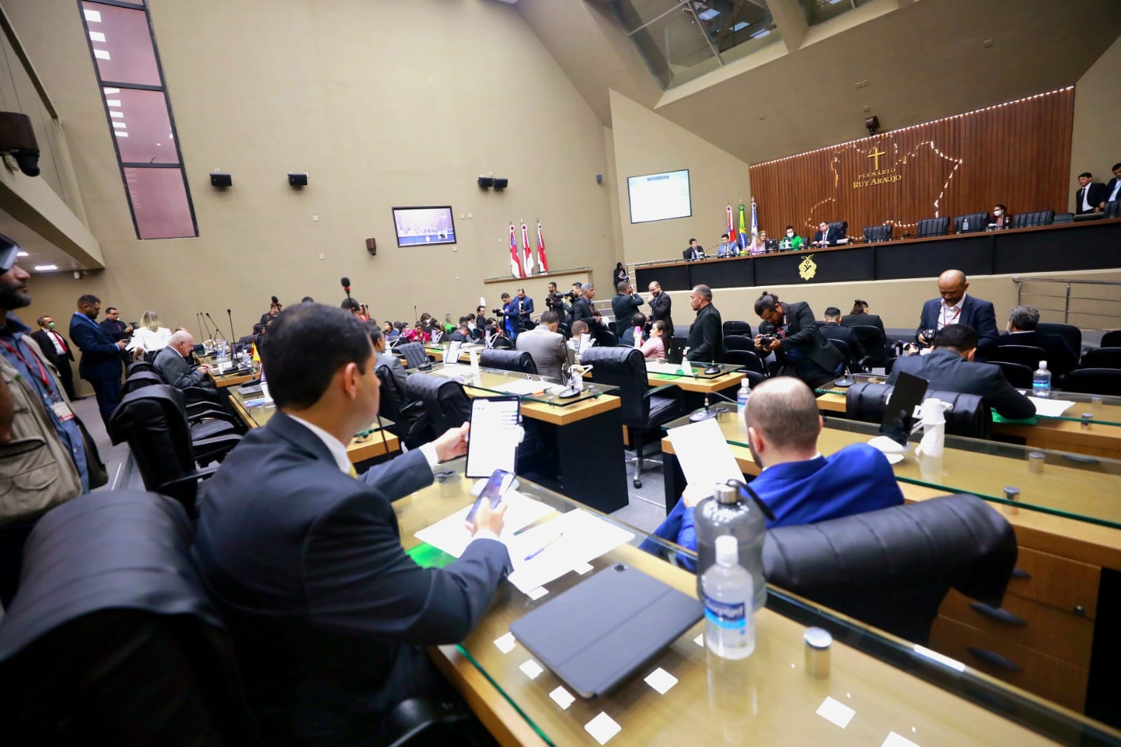 Leia mais sobre o artigo Com fim do recesso, deputados do Amazonas voltam com os trabalhos presenciais na terça-feira (2)