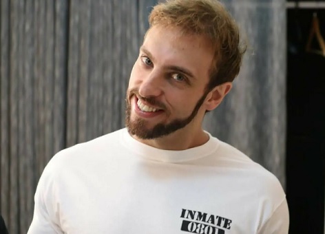 Leia mais sobre o artigo Léo Lins é demitido do SBT após piada envolvendo crianças com hidrocefalia