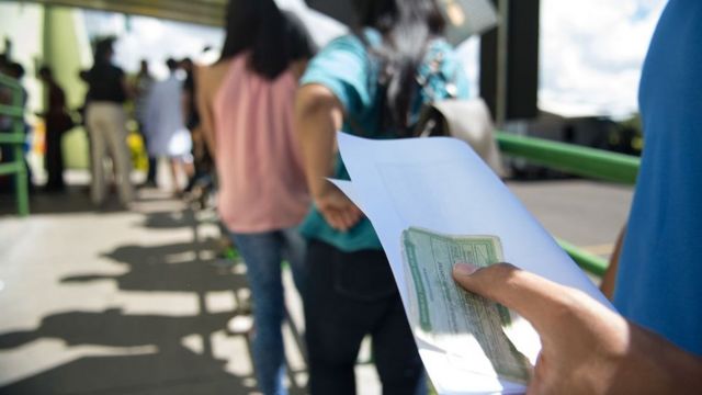 Leia mais sobre o artigo Eleitoras e eleitores com ensino médio completo formam a maioria do eleitorado brasileiro
