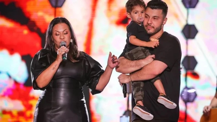 Leia mais sobre o artigo Dona Ruth revela que Léo, filho de Marília Mendonça, ainda não sabe da morte da cantora