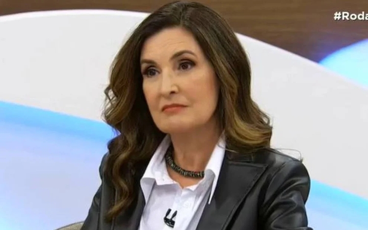 Leia mais sobre o artigo Lula ou Bolsonaro? Fátima Bernardes desabafa sobre eleições