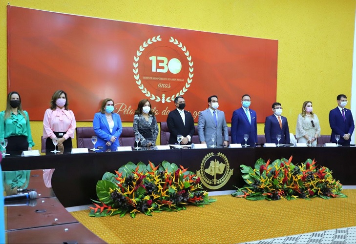 Leia mais sobre o artigo Presidente em exercício do TCE-AM participa de solenidade dos 130 anos do MP-AM