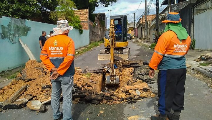 Leia mais sobre o artigo No bairro do Manoa, drenagem é recuperada após ficar 20 anos sem manutenção