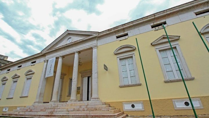 No momento, você está visualizando Museu da Cidade de Manaus recebe exposição sustentável do artista carioca Alfredo Borred
