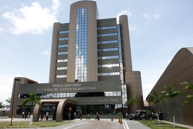 Leia mais sobre o artigo No Amazonas, justiça decide aumentar indenização de idoso que perdeu visão após erro médico