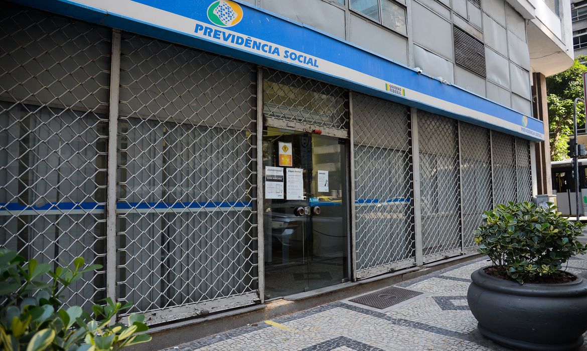 Leia mais sobre o artigo INSS começa a pagar aposentadorias e pensões de julho