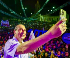 Leia mais sobre o artigo Campanha do Senador Omar dispara e multidão confirma apoio em Coari