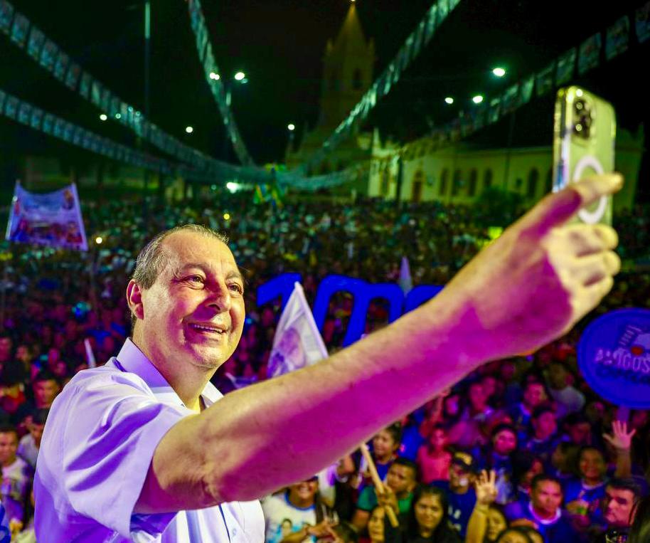 No momento, você está visualizando Campanha do Senador Omar dispara e multidão confirma apoio em Coari